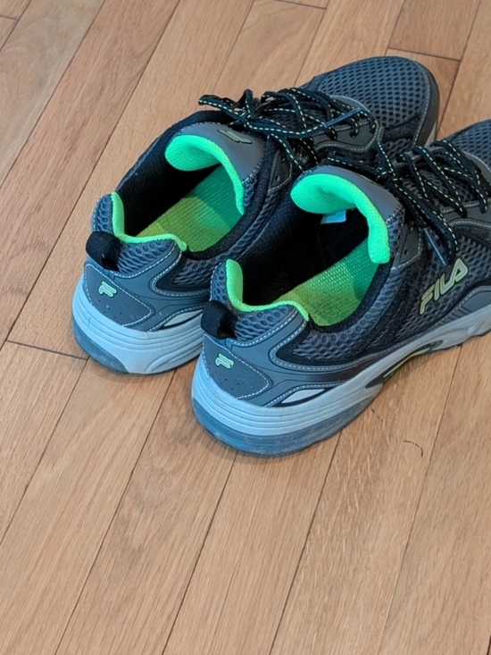 Fila Other - Fila Men's Gray and Neon Green Windshift 15 Running Sneakers, Leather. Size 11